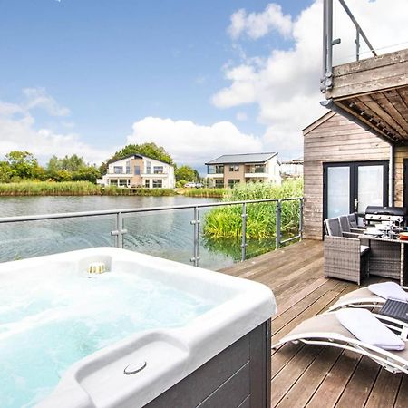 Waters Edge 04, Waterside Lodge P South Cerney Ngoại thất bức ảnh